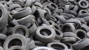 Un empresario de Majadahonda prefiere ir a prisión antes que pagar la multa acusado de "contaminar" con neumáticos guardados en su parcela
