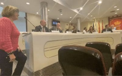El alcalde de Majadahonda deja a 3 vecinos con la palabra en la boca y les impide de nuevo hablar en el pleno del Ayuntamiento