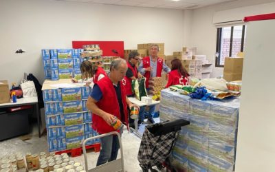 Comunicados Majadahonda: Cruz Roja reparte 6.500 kg de alimentos entre familias desfavorecidas y GREFA salva 20 animales al día