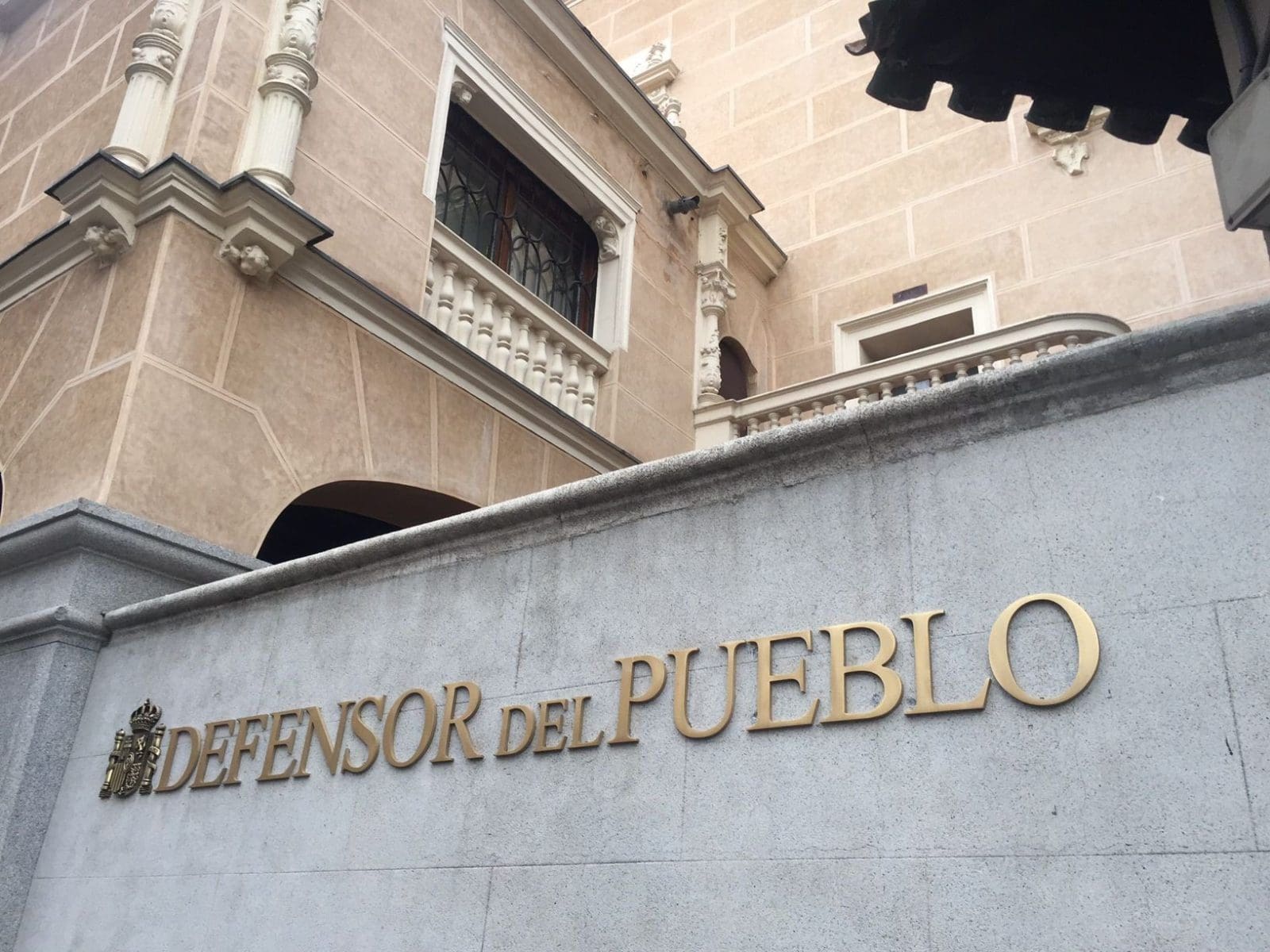 El Defensor del Pueblo reprende al alcalde de Majadahonda por el cierre de la piscina municipal Huerta Vieja