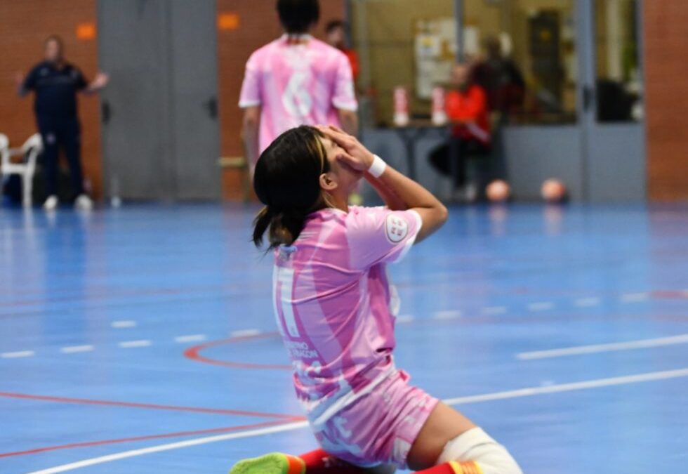 Fútbol Sala Femenino (fotos): «frenético», «trepidante» y «locura» en Majadahonda», resalta la prensa aragonesa