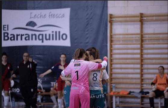 Fútbol Sala Femenino (fotos y crónicas): un Rayo Majadahonda «combativo» da la cara en Murcia (2-0)