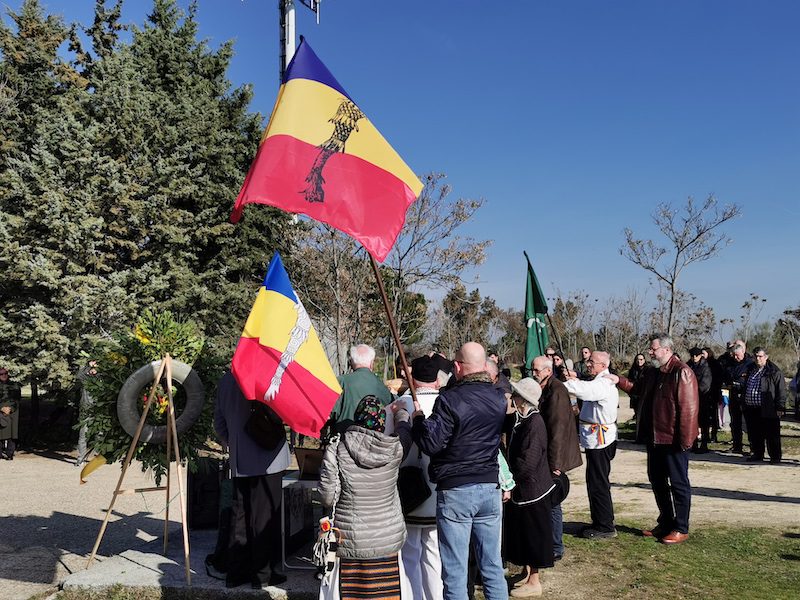 Concluye sin incidentes el acto a los soldados rumanos de Majadahonda con la presencia de un general, un sacerdote y falangistas