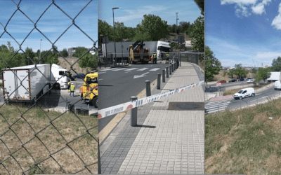 Un aparatoso accidente de un trailer colapsa los accesos al Hospital Puerta de Hierro Majadahonda por la rampa de Urgencias