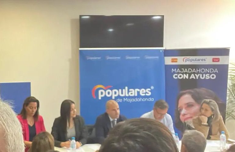 La nueva candidata del PP de Majadahonda comunica su lista de concejales: 50% del PP de Madrid y 50% del alcalde
