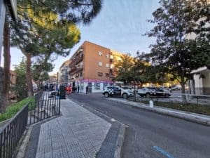 Nuevos incidentes y tensión en la 'desokupación' parcial del edificio de Majadahonda: la "película" de Telemadrid