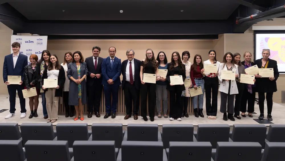 La Universidad Carlos III premia a 2 alumnas y 4 profesores de Majadahonda (Margarita Salas) por sus trabajos de investigación