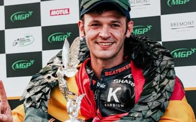 Motos: Víctor López (Majadahonda), primer español que gana la carrera de Isla de Man a 248 km/h con la pista mojada