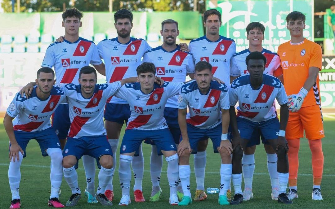 El Rayo Majadahonda empata (1-1) ante el Villanovense (Badajoz) con gol de Ro Abajas