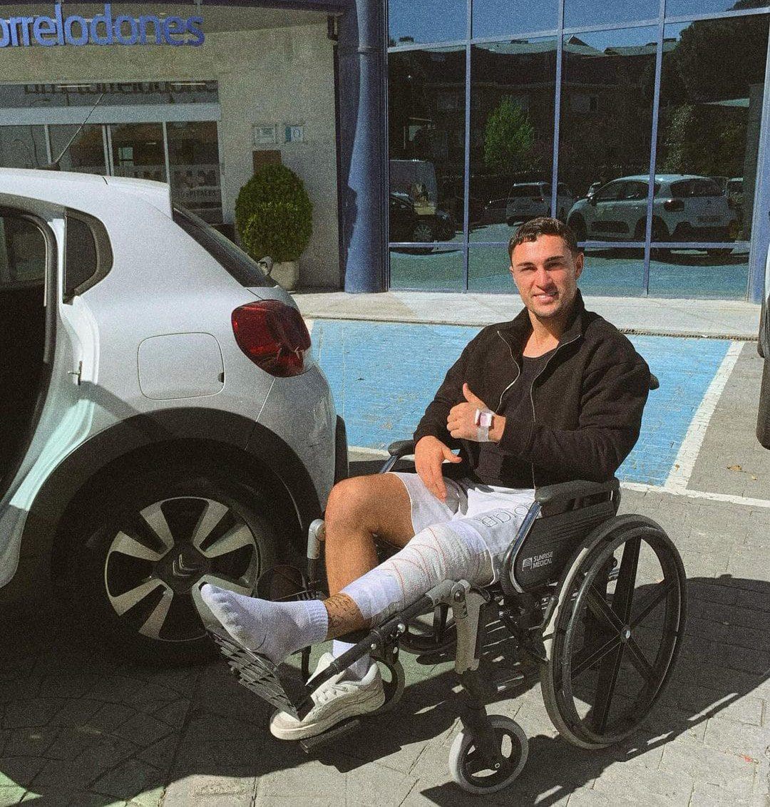 El futbolista del Rayo Majadahonda, Guillem Rodríguez, operado con éxito del ligamento cruzado anterior