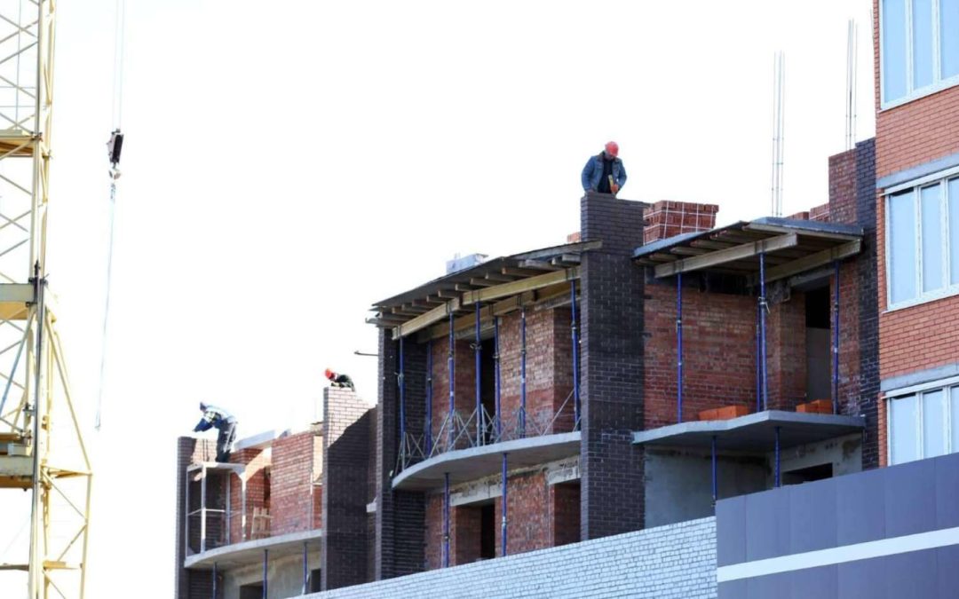 Preocupación por los aislantes utilizados en construcciones y reformas a raíz del incendio de Valencia, con Jesbal Habitatge