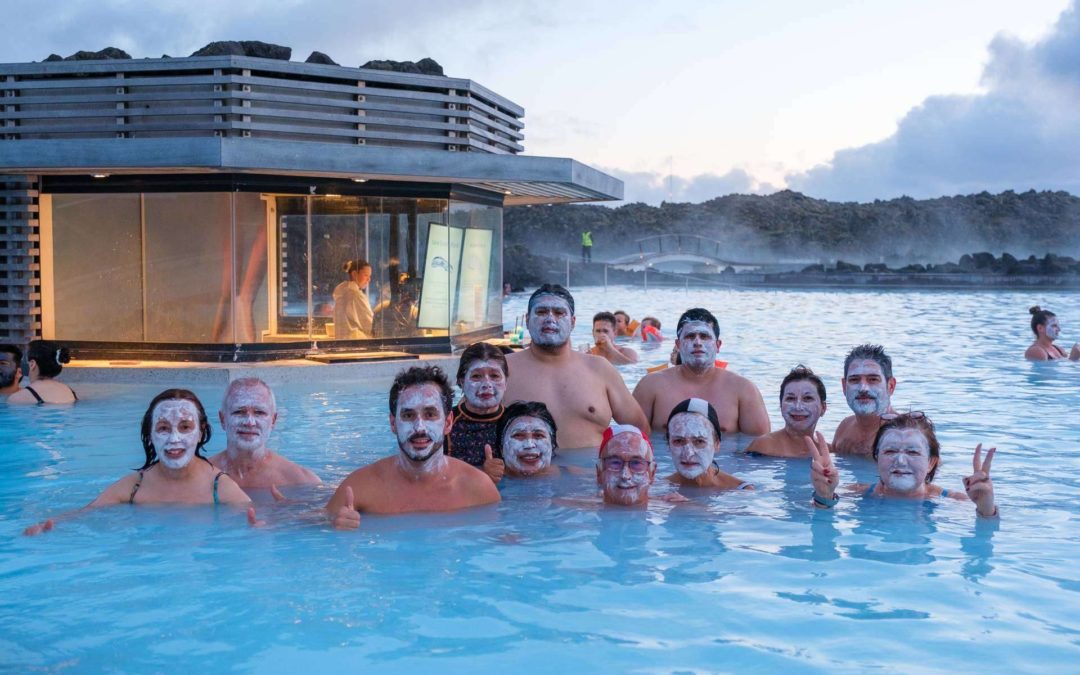 Descubrir los grandes atractivos de Islandia con los tours todo incluido privados o en grupo