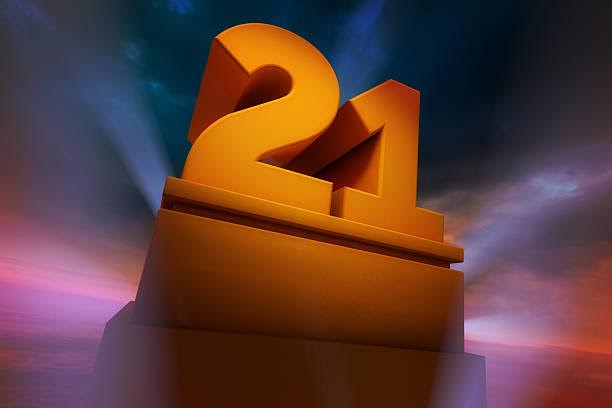 El Rincón de Pensar número 21 con 1 Dilema, 3 adivinanzas y 3 Pasapalabras sobre el Periodismo y Arnold Schwarzenegger