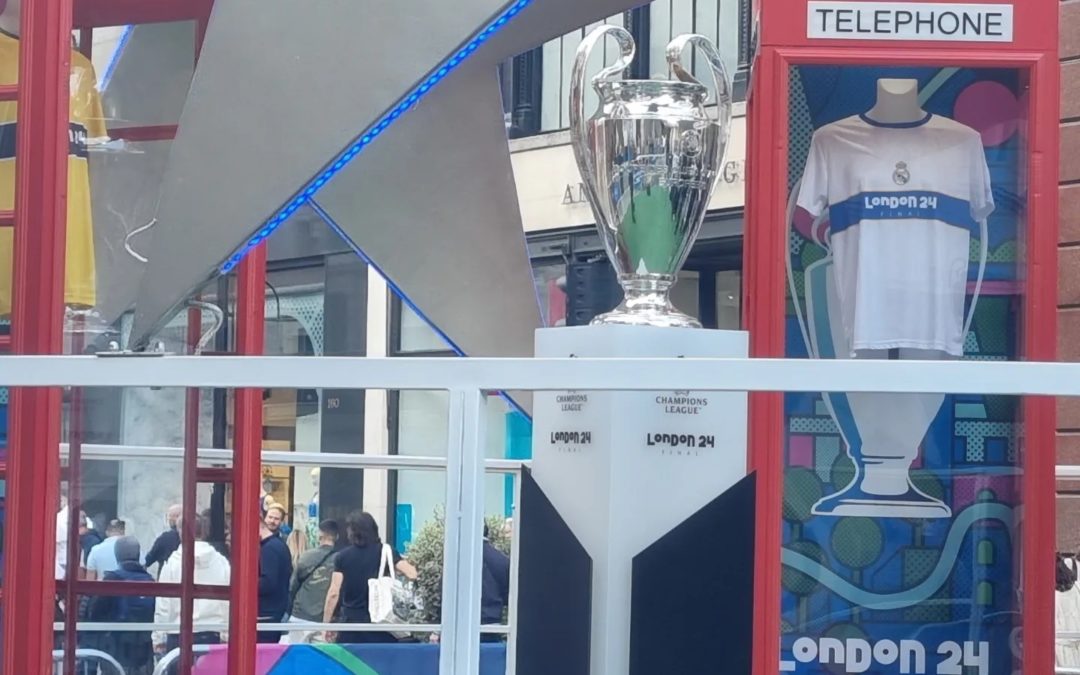 Las fotos de la Peña Madridista Majadahonda con la Champions en Wembley: Tony Kroos elige Boadilla para retirarse del fútbol con una escuela
