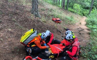 Llega a Majadahonda con fractura de tibia y peroné la senderista de 58 años que se cayó en el Valle de Navalmedio (Cercedilla)