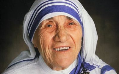 Entrevista Imposible con la Madre Teresa de Calcuta: «Me sentí rechazada y vacía, con pensamientos como cuchillos afilados que herían mi alma»