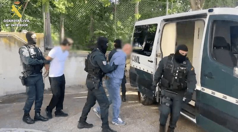 Secuestro en Majadahonda (vídeos y fotos): Guardia Civil detiene «in fraganti» a 5 europeos del Este simulando ser policías
