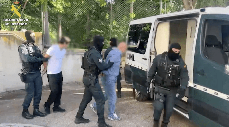 Secuestro en Majadahonda (vídeo y fotos): Guardia Civil detiene «in fraganti» a 5 europeos del Este simulando ser policías