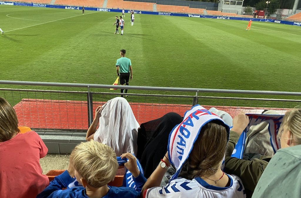 Los aficionados del Rayo Majadahonda vuelven a pedir techar el Cerro ante las primeras lluvias de septiembre