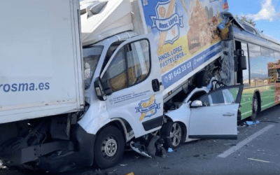 «Milagro» en la M-600 de Brunete: chocan 2 camiones, 1 autobús y un coche y los 10 heridos salen ilesos