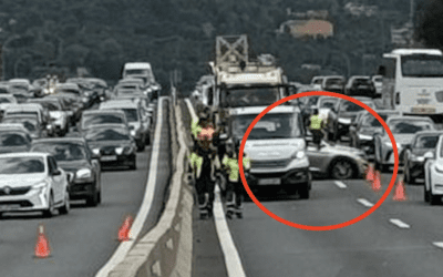 Una mujer grave y 7 heridos en un autobús tras el choque de un coche en el Bus VAO dirección Majadahonda y Las Rozas