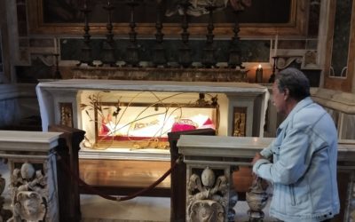 El escritor Vicente Araguas (Majadahonda) en Italia: «los días postreros del Papa Francisco»