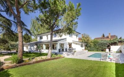 Otra casa de Majadahonda en las páginas del «Hola» por su diseño de «lujo silencioso y reforma de diseño sostenible»