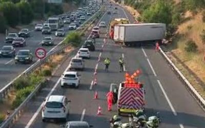 Vídeo: nuevo «super atasco» en Majadahonda por el accidente de un camión en la M-503 que bloqueó 2 carriles y colapsó 5 km de autopista