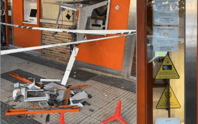 Los ladrones que «reventaron» el cajero de ING en Majadahonda no pudieron llevarse el dinero