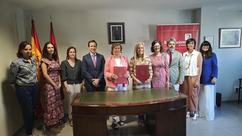La Comunidad de Madrid firma en Majadahonda el convenio con los Registradores de la Propiedad: la oficina nº 1 de Beatriz Corredor (PSOE)