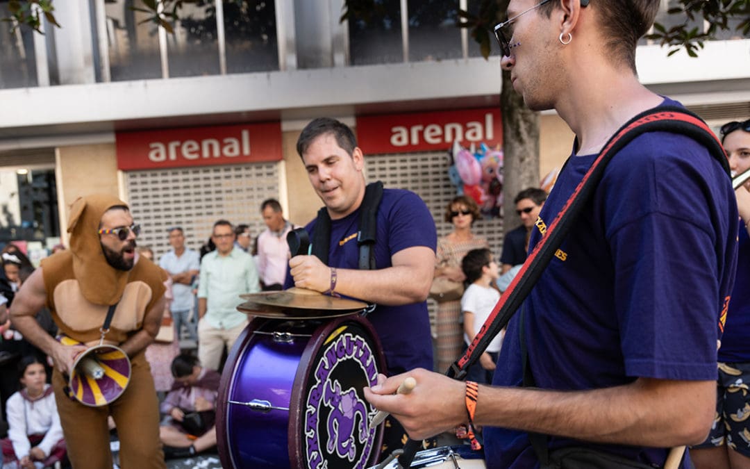 Los Txarangutanes (Majadahonda) inauguran las fiestas de agosto en Vitoria: «12 abogados, biólogos, técnicos, diseñadores web y 60 actuaciones/año»