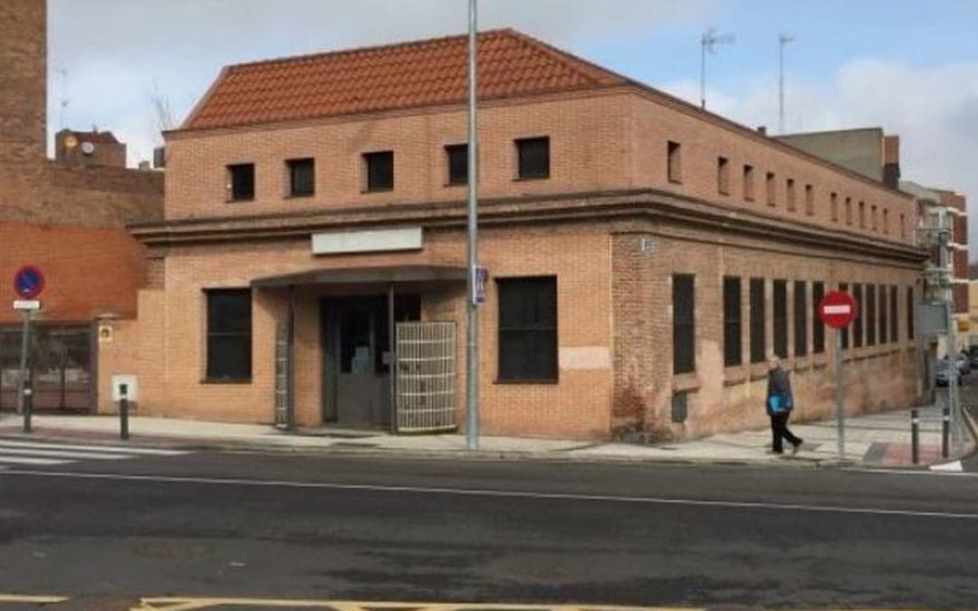 PP promete convertir el edificio Rosa Agazzi (Majadahonda) en «sala de estudio»: los vecinos temen que sustituya a la segunda Biblioteca