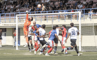 Los cronistas deportivos destacan a 7 futbolistas de un Rayo Majadahonda “más ordenado” en su justa victoria ante el Conquense
