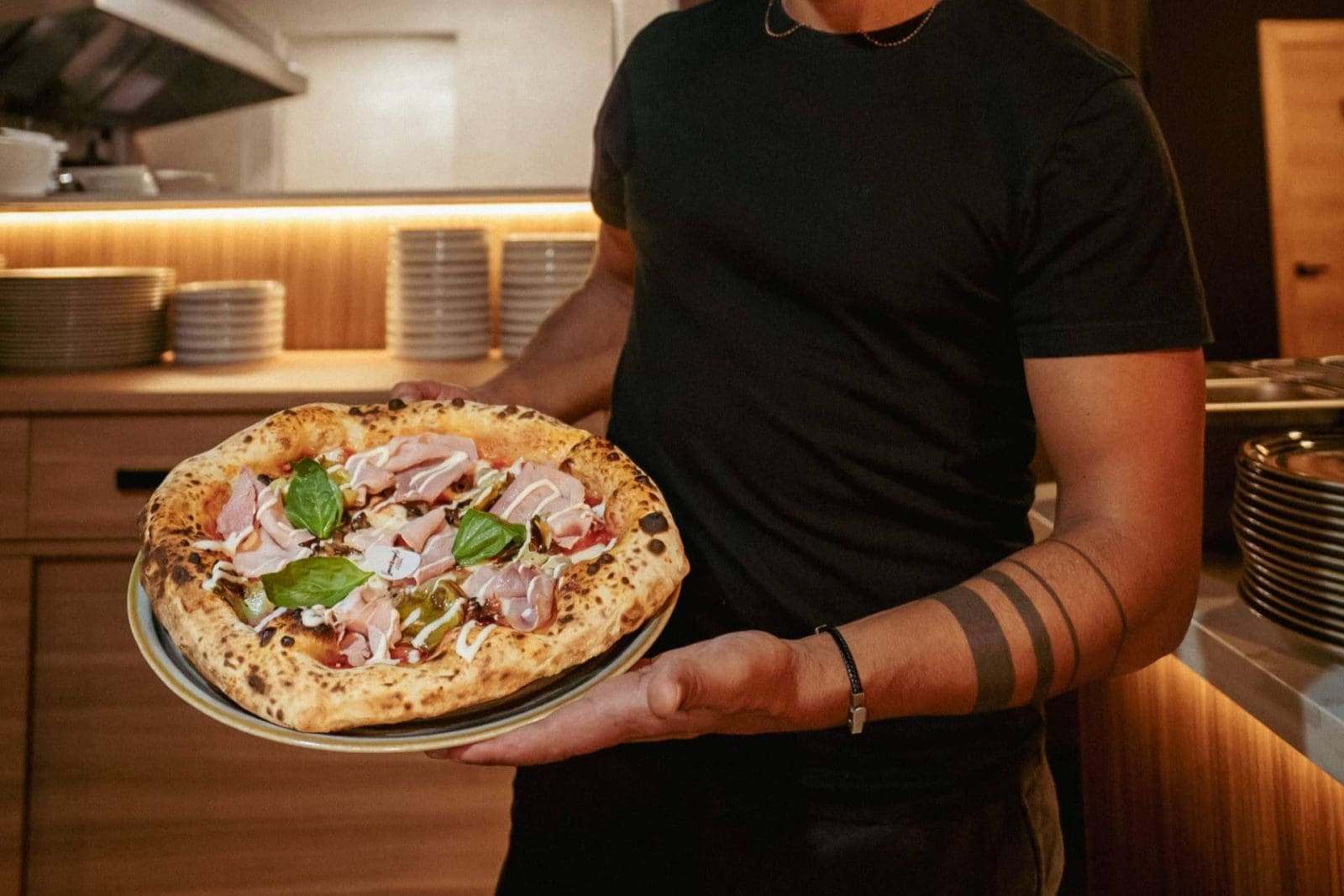 Spaccanapoli Da Daniele inaugura pizzería en Barcelona con local elegante y carta de alta categoría