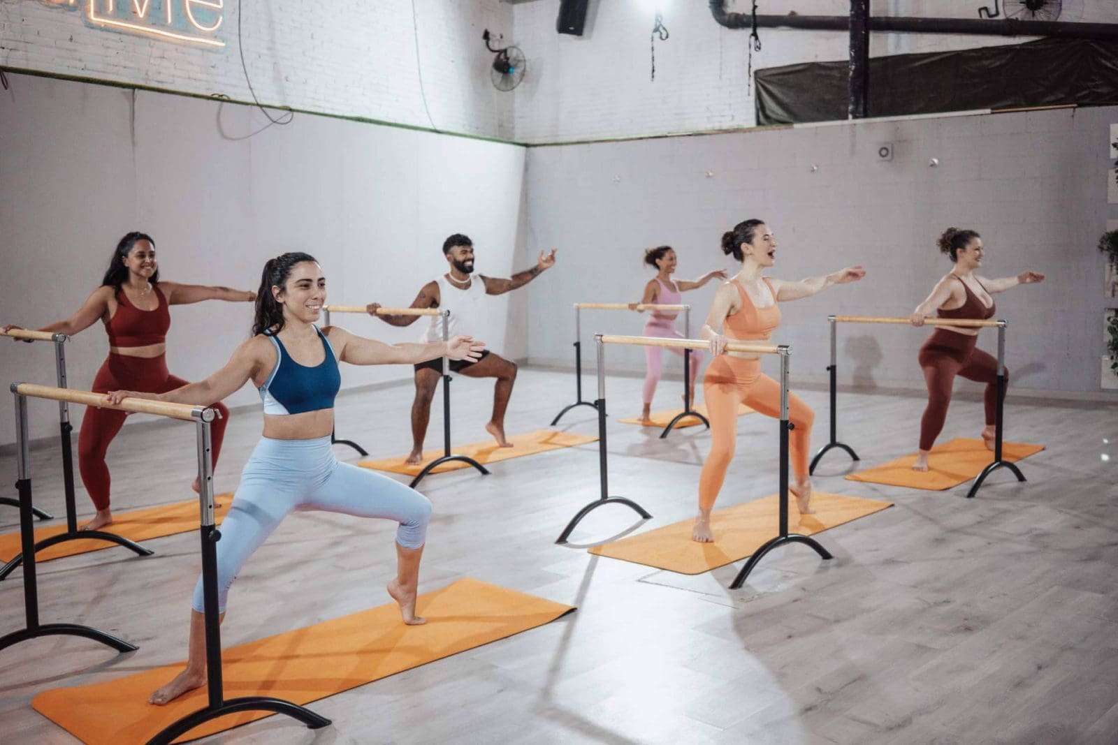 Ejercicio, diversión y libertad; así son las clases que SouLivre imparte en Poblenou