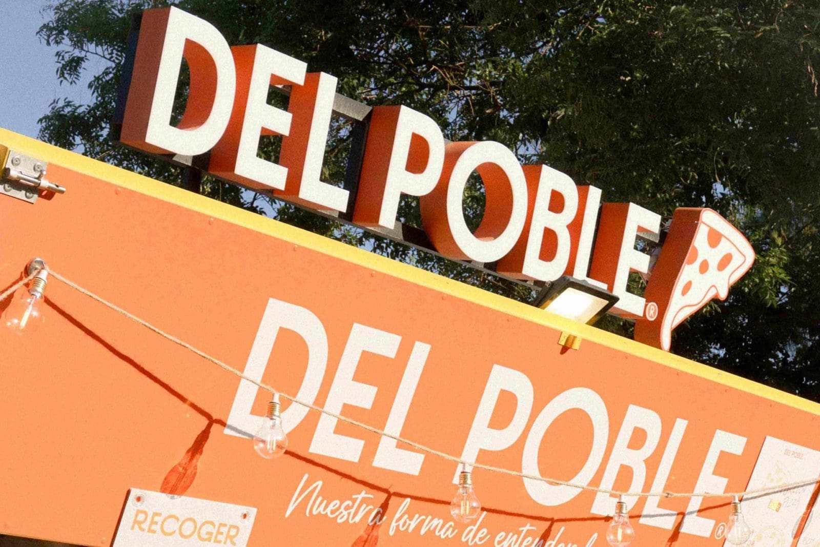 Del Poble Pizzería se suma a los festivales con del Poble Festival