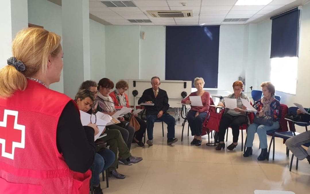 Cruz Roja Majadahonda–Las Rozas imparte cursos gratuitos para cuidadoras no profesionales de personas mayores