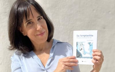 Eva Álvarez anima a sus lectores a aceptarse para aprender a avanzar en su libro, ‘La aceptación. Un pequeño manual para la vida’