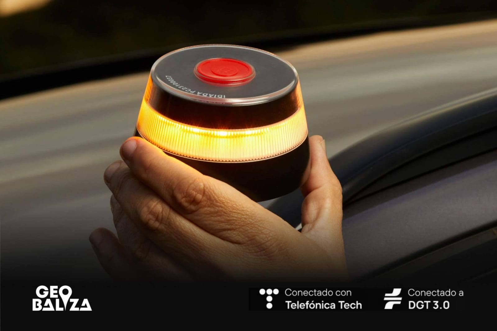 Geobaliza ofrece un precio destacado para su baliza V16 geolocalizable y conectada a DGT 3.0