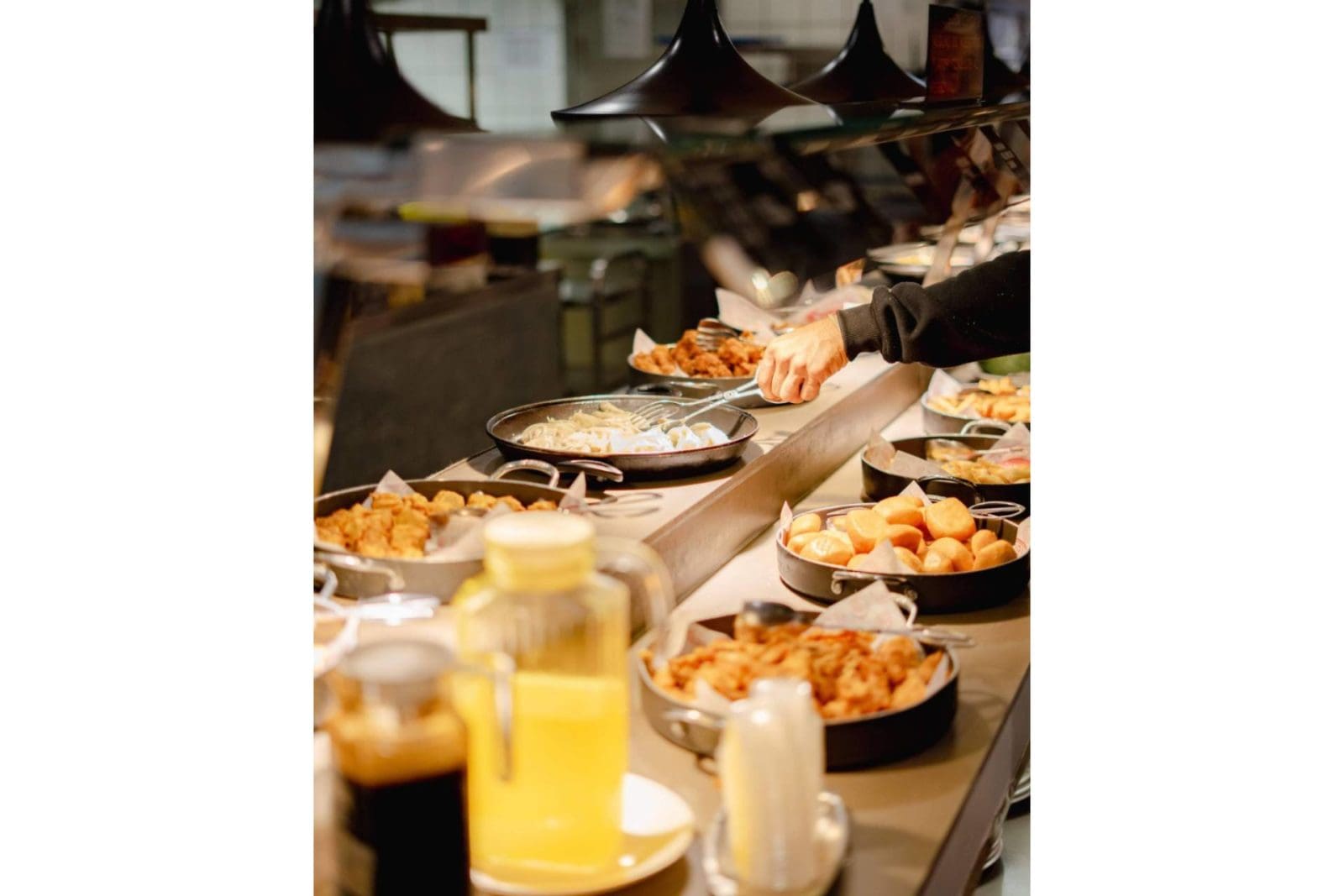Colonial Buffet cumple 15 años como referente de la cocina internacional en la Comunidad Valenciana