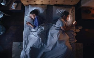 Relaciones modernas, el impacto emocional de los celos derivados de las redes sociales