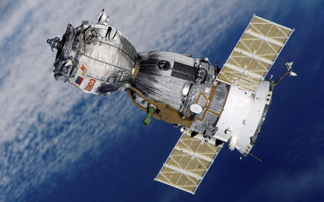 ¿Qué importancia tiene el uso de los satélites y su tecnología en la defensa de los Estados?