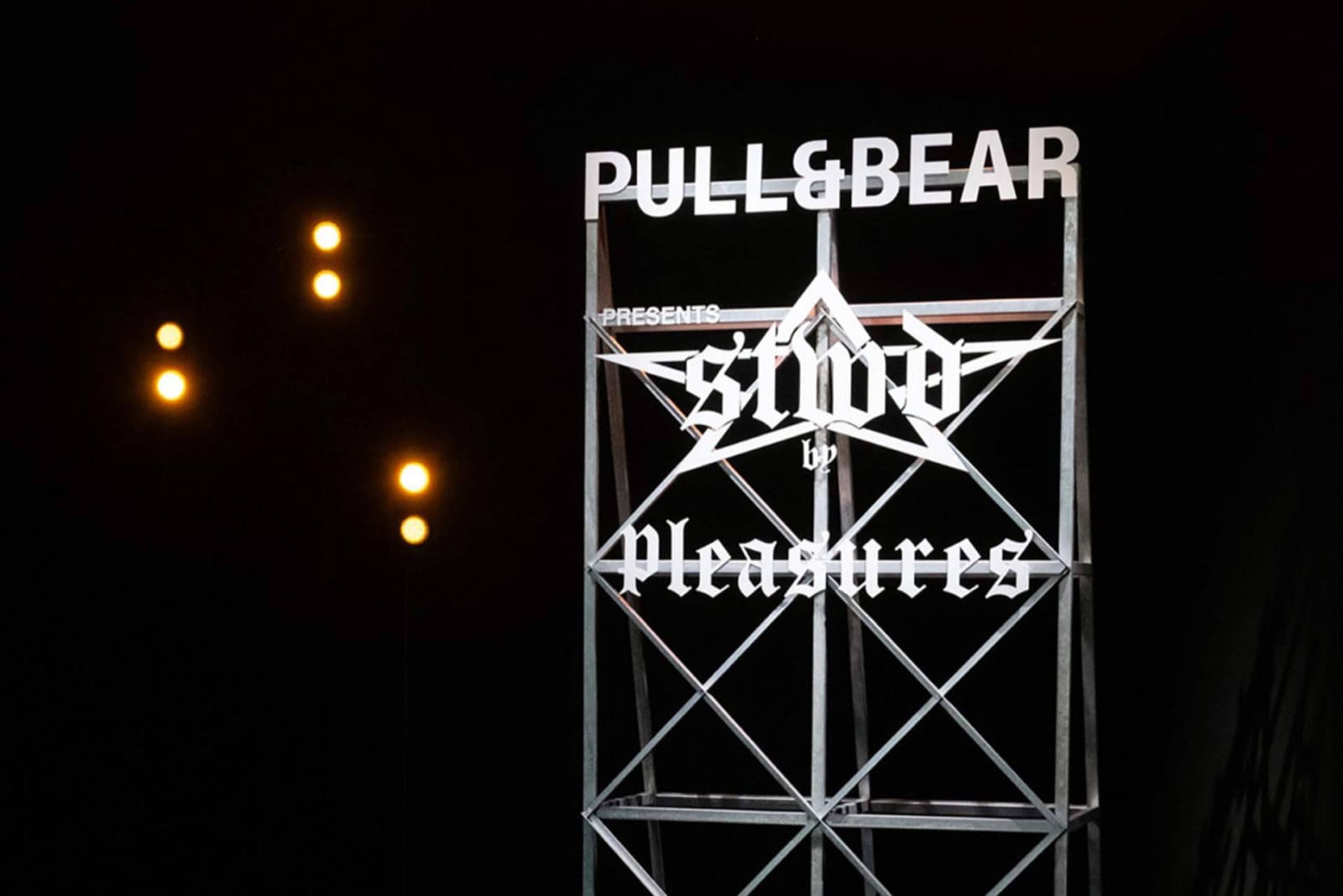 Pull&Bear lleva su universo creativo al Pompidou junto a PLEASURES, de la mano de la mano de Wildbytes