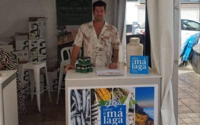 Doña Amelia elabora crema de ajoblanco artesanal con receta familiar centenaria en Málaga