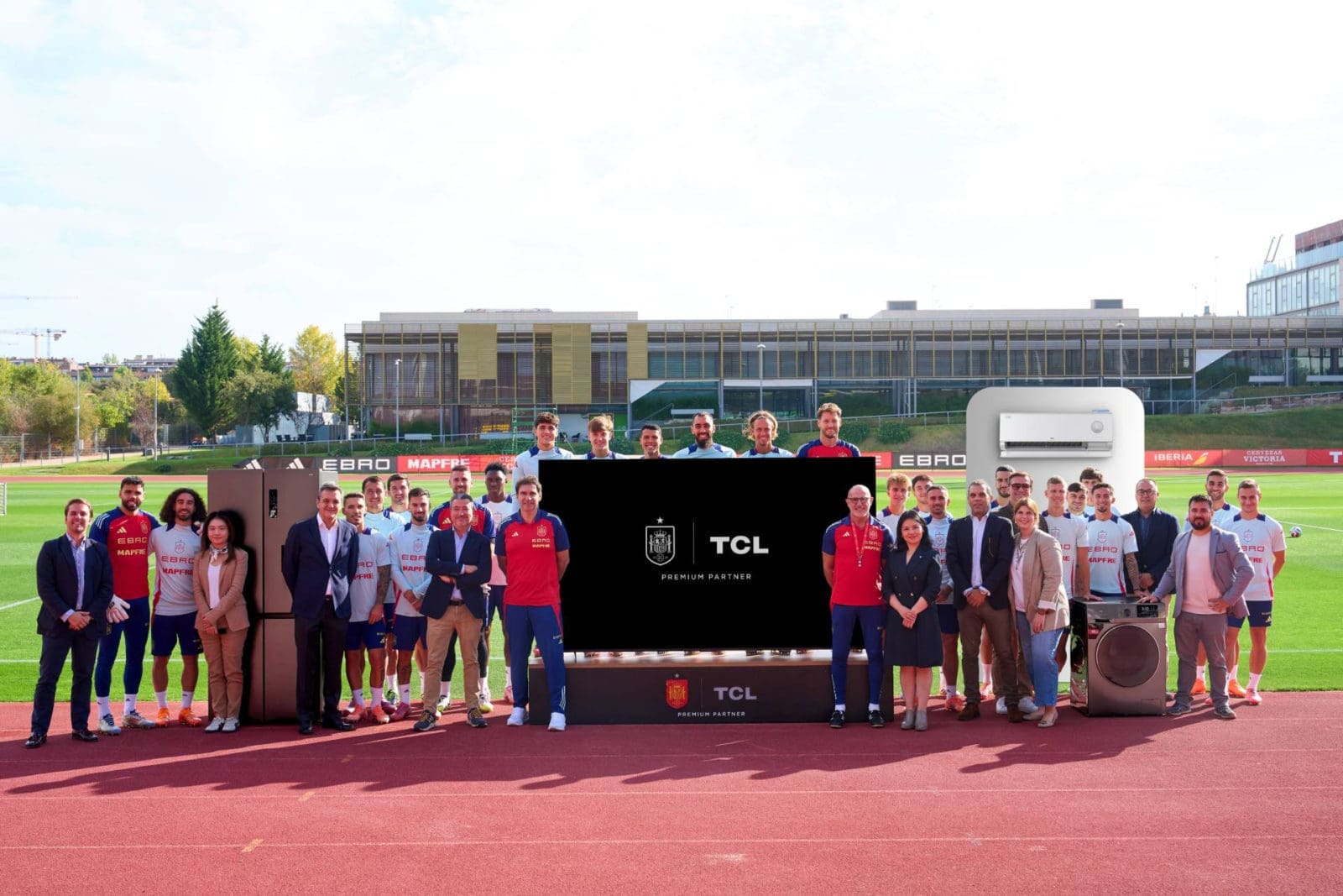 TCL amplía su patrocinio con la RFEF y fortalece su apuesta por el hogar inteligente