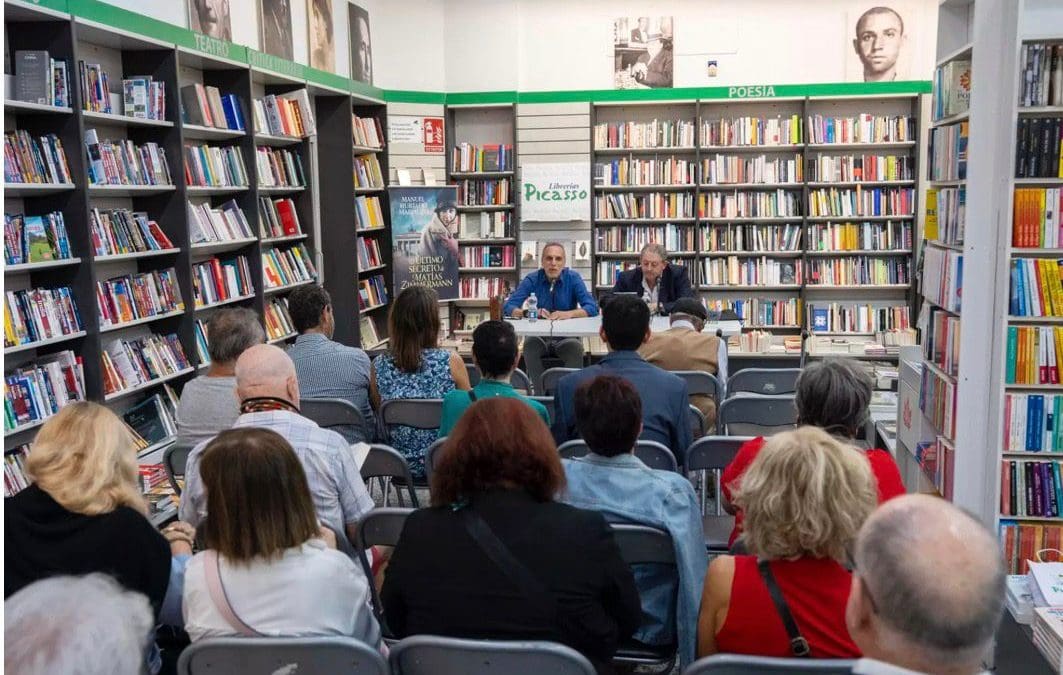 Cita en Majadahonda con la novela, la intriga y la Historia en la Biblioteca Umbral: el «último secreto» de Manuel Hurtado