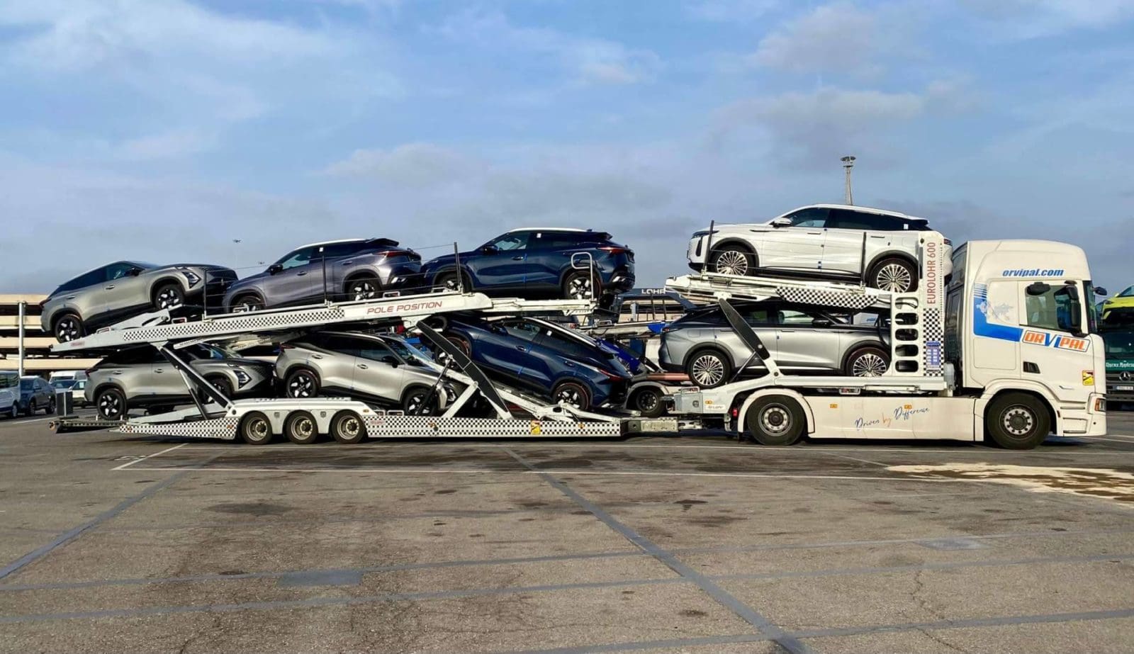 Orvipal ofrece transporte internacional de vehículos con soluciones multimodales en Europa
