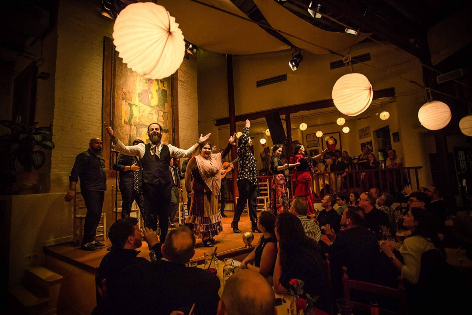 Tablao de Carmen un TODO-EN-UNO en Barcelona; Flamenco, gastronomía historia y cultura en una sola noche