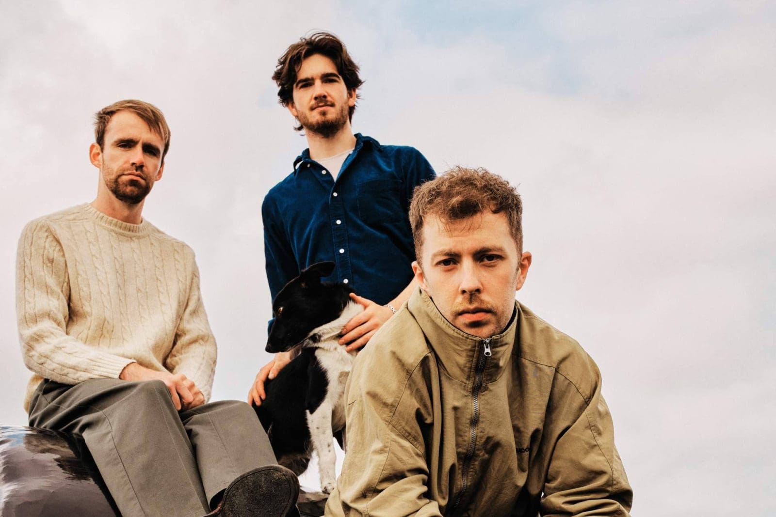 Los irlandeses Kingfishr presentan la edición deluxe de ‘Halcyon’, su exitoso álbum debut