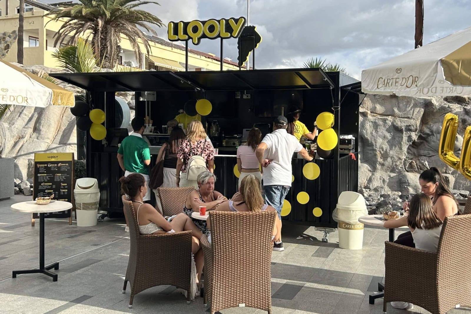Rosa Center acogerá el primer local de LLOOLY en Tenerife, con helados tailandeses, waffles y smoothies